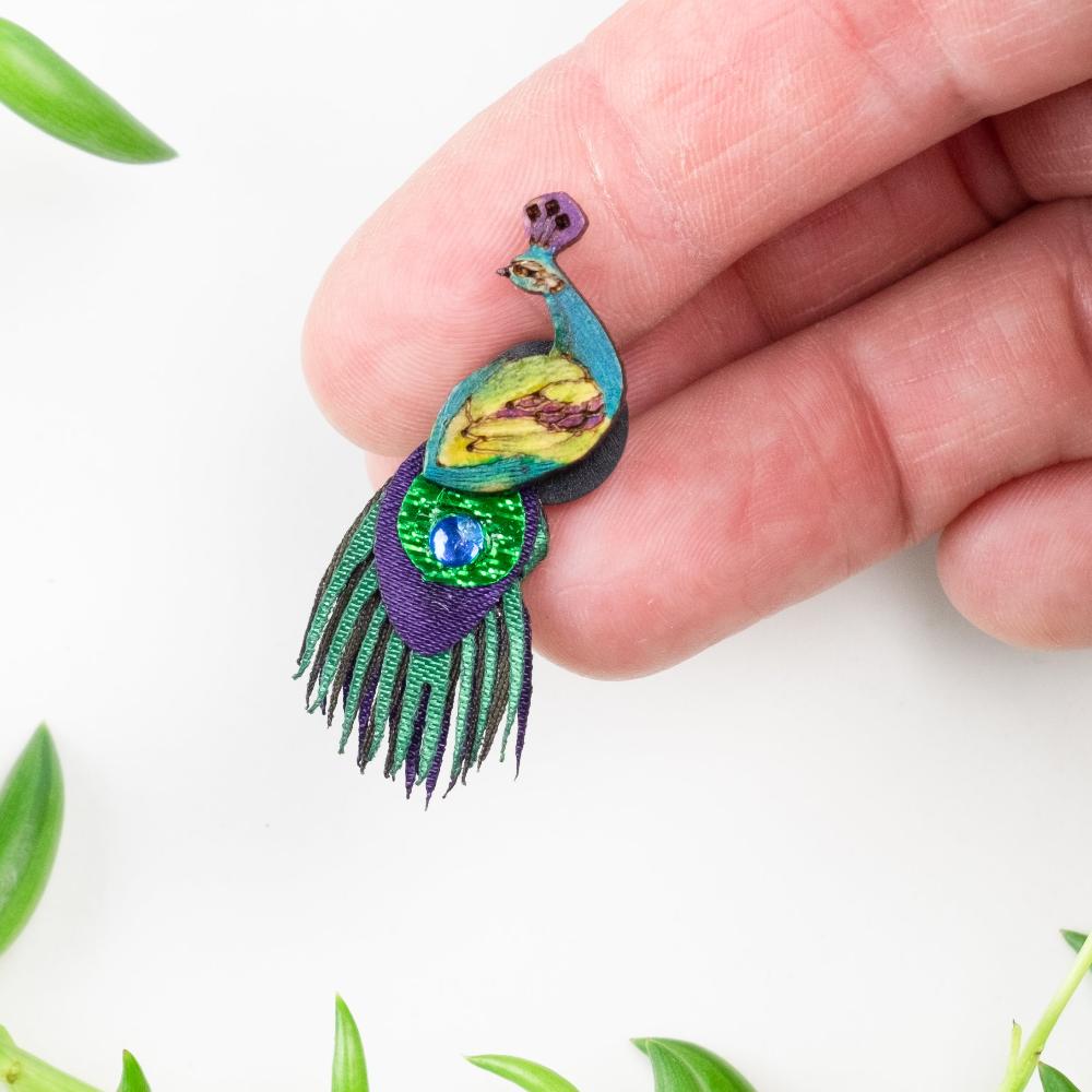 Peacock Brooch XS