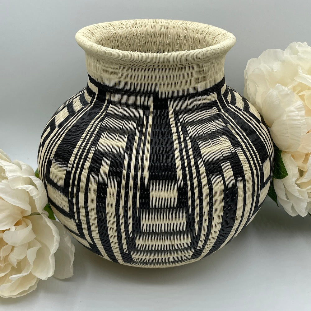 Woven Werregue Vase handmade in Colombia. Black and Beige. 