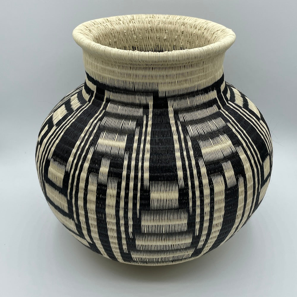 Woven Werregue Vase handmade in Colombia. Black and Beige. 