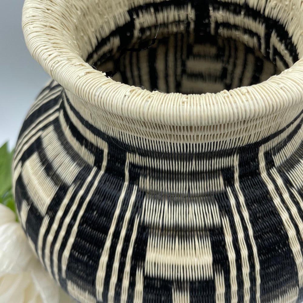 Woven Werregue Vase handmade in Colombia. Black and Beige. 