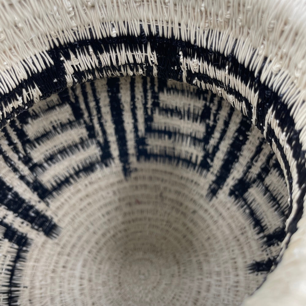 Woven Werregue Vase handmade in Colombia. Black and Beige. 